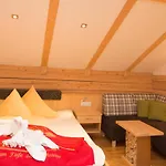 Naturhotel Laerchenhof Hotell 4*