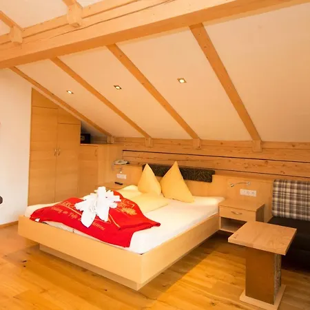 Naturhotel Laerchenhof 4* ラムサウ・アム・ダッハシュタイン