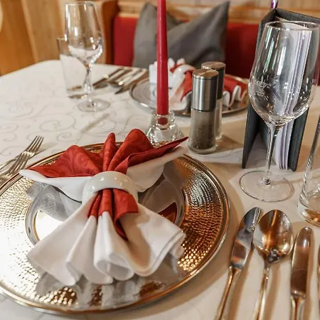 Naturhotel Laerchenhof 4* 람자우 암 다흐스타인