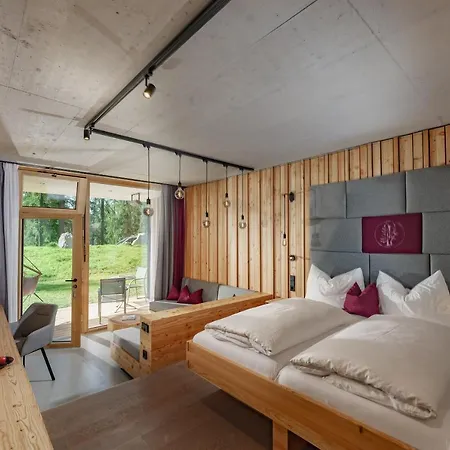 Lärchenhof 4*