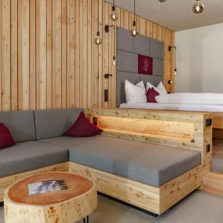 ホテル Naturhotel Laerchenhof