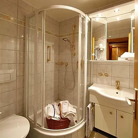 Ξενοδοχείο Naturhotel Laerchenhof 4*